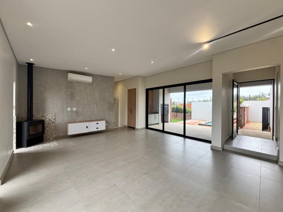 3 Bedroom Property for Sale in Helderzicht Eco Estate North West